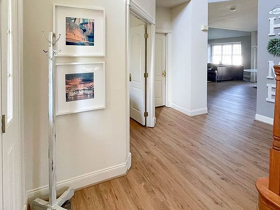4th image of 5004 Warwick Hills Ct