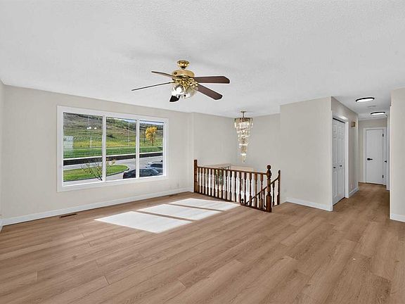 4th image of 63 Beaconsfield Cres NW