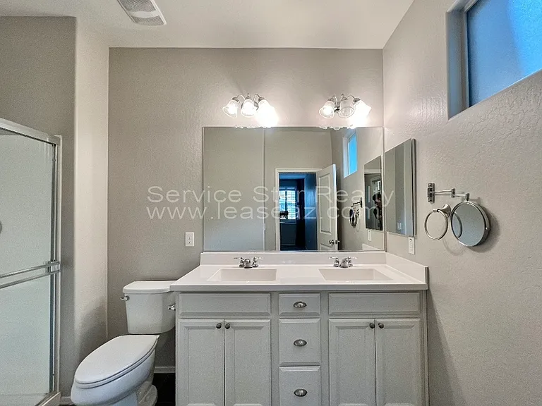 1289 N 166th Ave — Photo 23