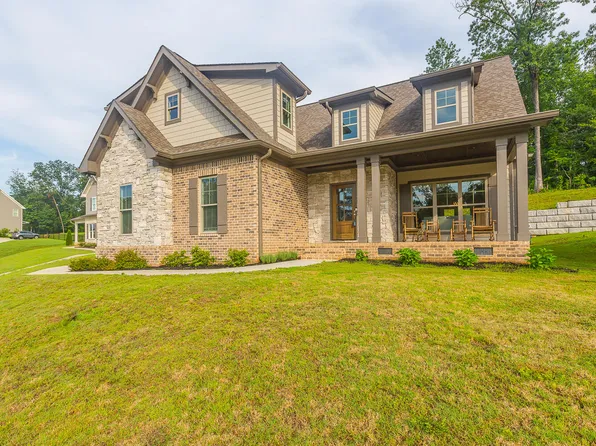 8429 Quarles Ln, Hixson, TN 37343
