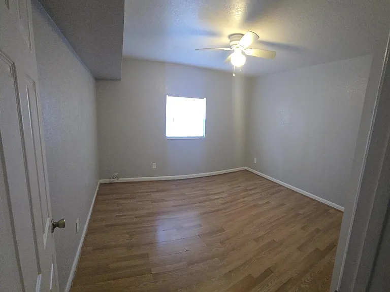 1220 Kent St — Photo 7