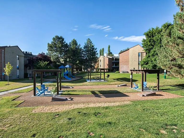 Cherry Creek Apartments — Photo 20