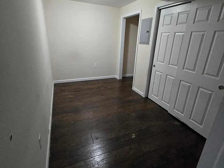 1119 Donner Dr — Photo 13