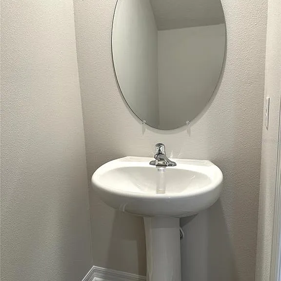4649 Pleasant Ave — Photo 29