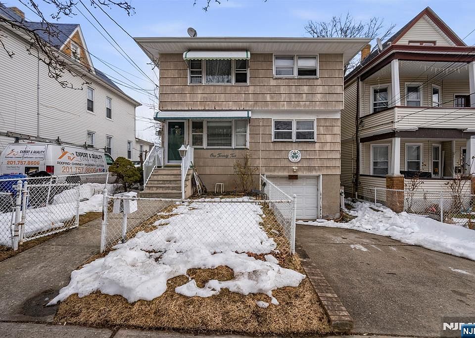 1st image of 122 Cedar St