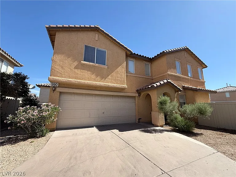990 Cantabria Heights Ave — Photo 1