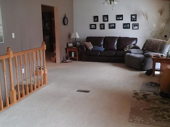 5th image of 960 Howard Dr