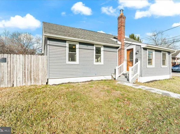 300 Walnut St, Upper Chichester, PA 19061