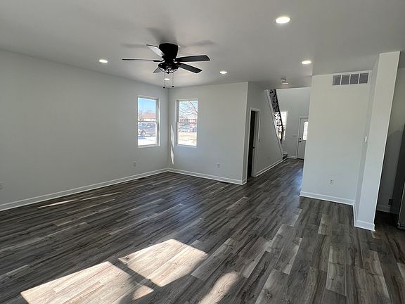 4th image of 2819 Walker Ave