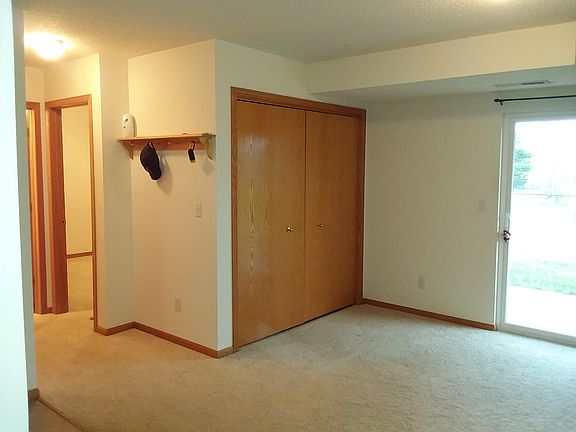 4th image of 1420 Doe Run Dr
