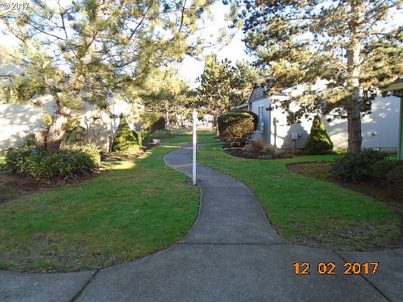 3rd image of 6553 NE Dogwood St