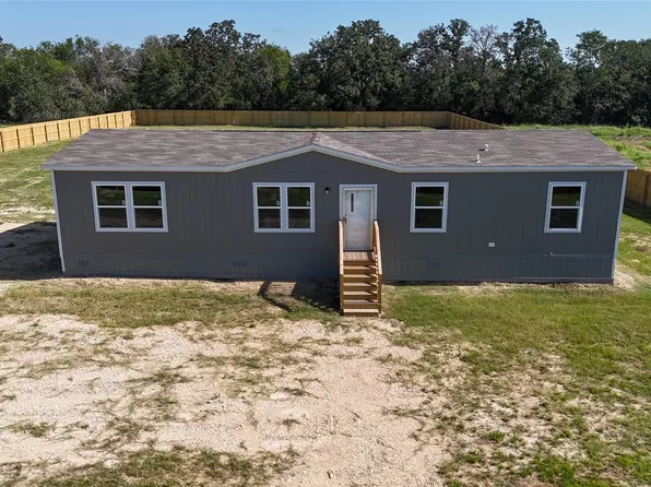 161 Azalea Ct, Dale, TX 78616
