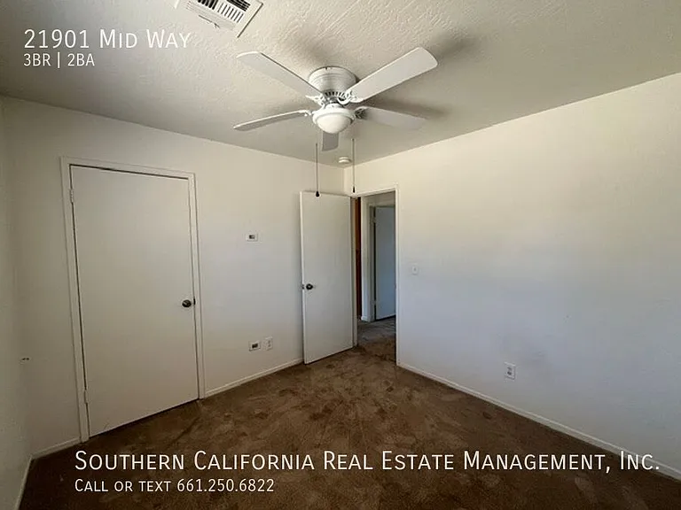 21901 Mid Way — Photo 10