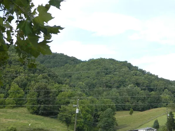 Burnwood Ln, Atkins, VA 24311