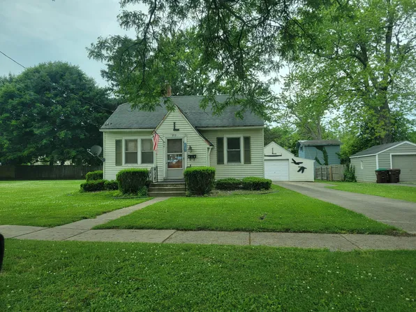 812 S Clinton St, Albion, MI 49224