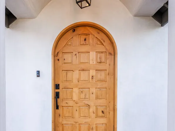 913 S Mullen Ave, Los Angeles, CA 90019