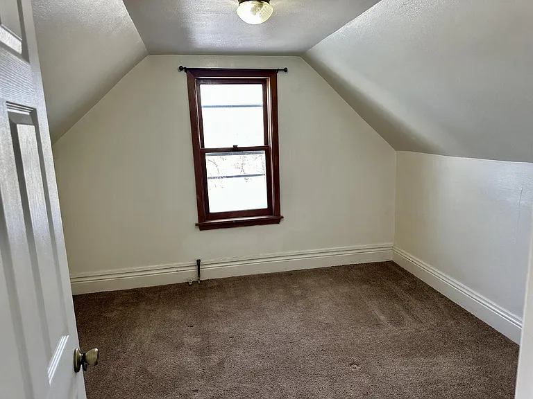218 2nd St N #3 — Photo 2