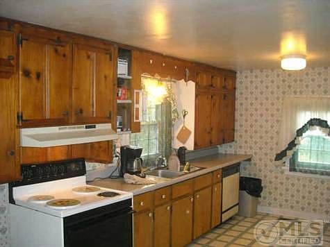 3rd image of 1004 Dogwood Dr
