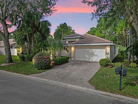 2nd image of 6567 Lucaya Avenue
