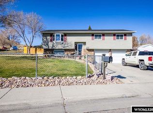 535 Wilkes Dr, Green River, WY 82935