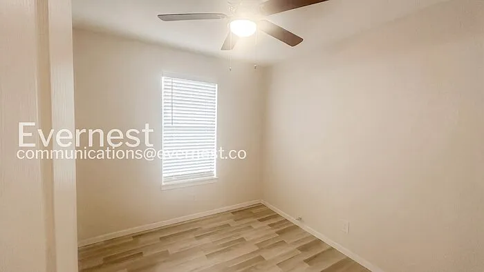125 Magendie St — Photo 11