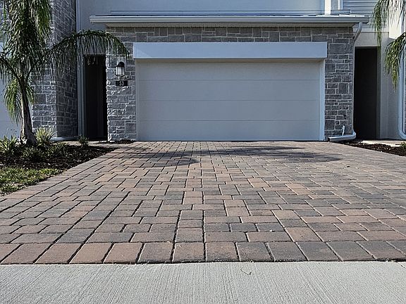 3rd image of 53 Nine Iron Dr #1