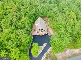 10 Spur Ln, Hazleton, PA 18202