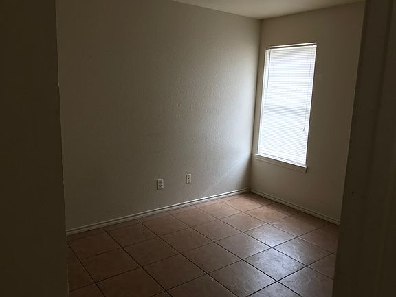 4th image of 3403 Barcelona Dr