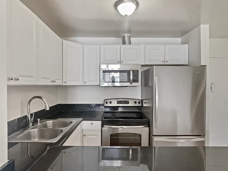 425 S Kenmore Ave #308 — Photo 5
