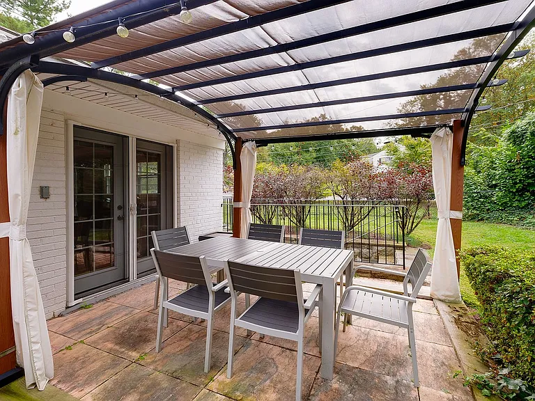 9420 Holland Ave — Photo 44