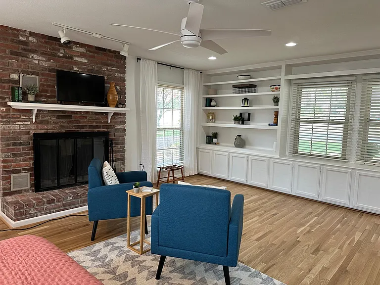 6401 Longwood Rd — Photo 30