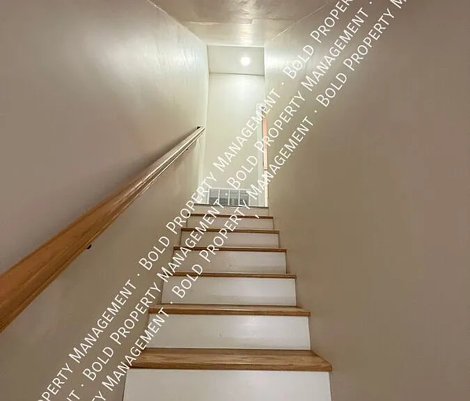 501 E Arch St — Photo 11