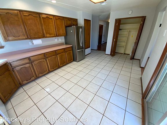 5th image of 5405 Yuma Ct NW