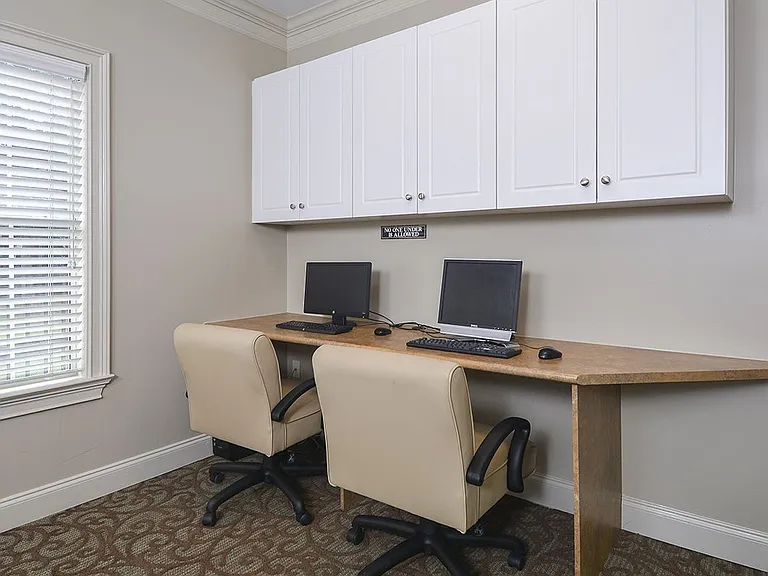 Walden Brook Apartments — Photo 5