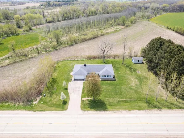 W11069 County Road S, Columbus, WI 53925
