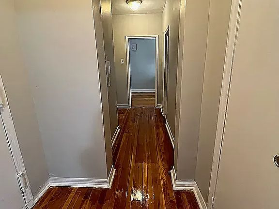4th image of 945 Saratoga Ave #5E