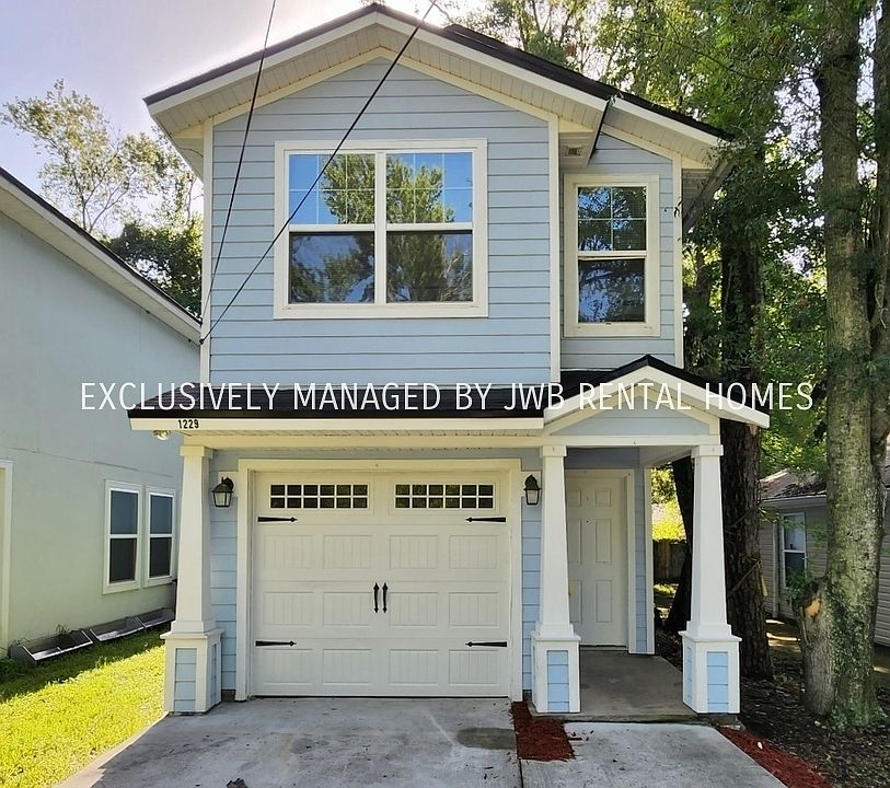 1st image of 1229 Pangola Dr
