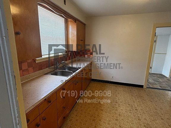 4th image of 1811 E Evans Ave