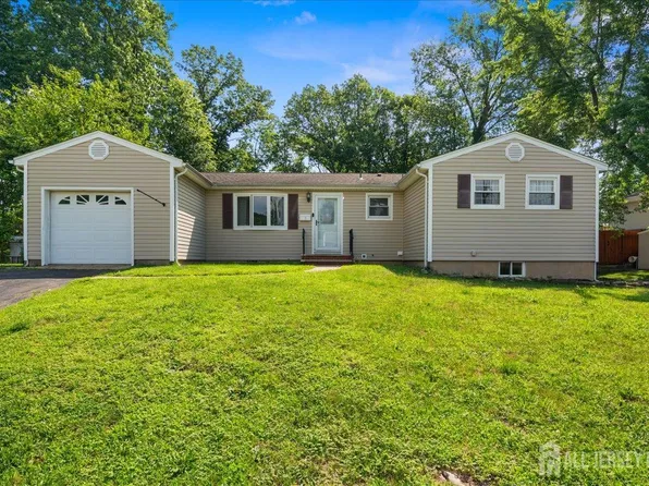 3 Stanley Rd, East Brunswick, NJ 08816