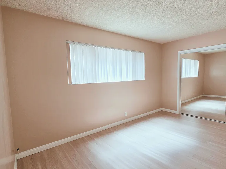 1815 Fremont Ave — Photo 17