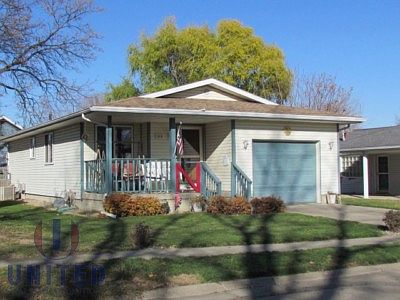 1st image of 319 W 16th St