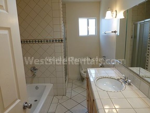 4th image of 2713 S Westgate Ave