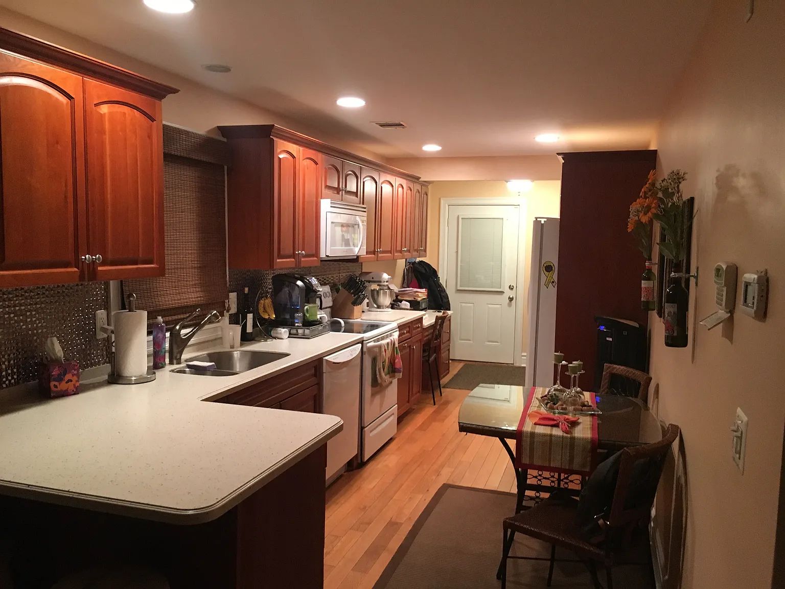 621 Redmond Ave photo 1