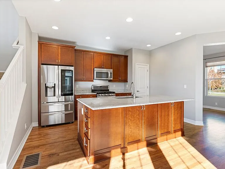 11163 E 28th Pl — Photo 7
