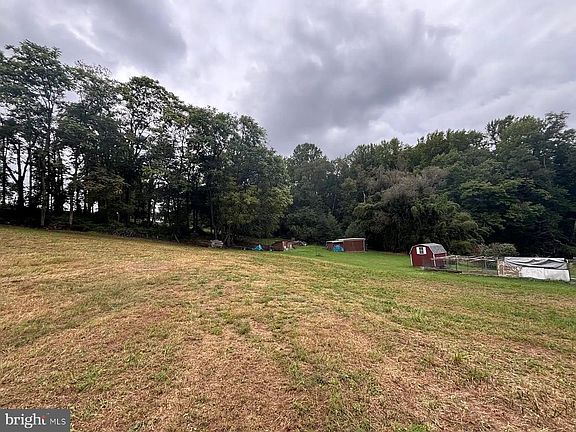 2nd image of 75 Smith Rd
