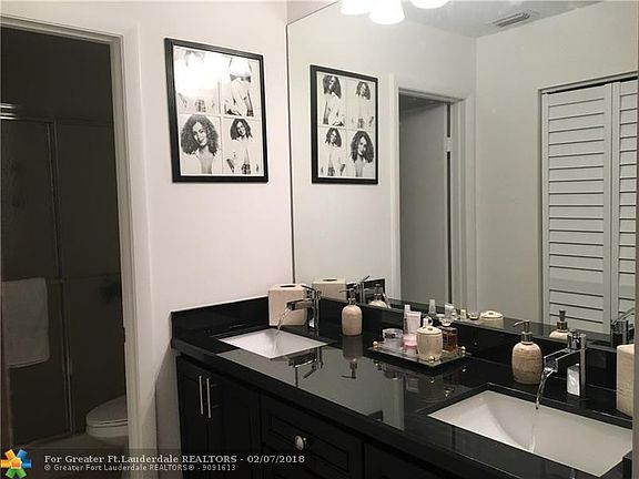 5th image of 1977 SW 15th St APT 106