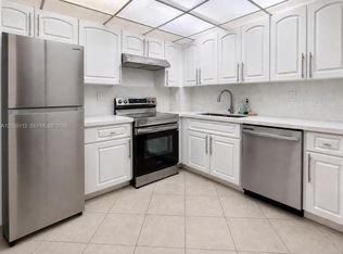 1621 Collins Ave APT 402, Miami Beach, FL 33139