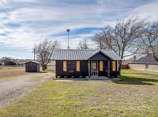 211 County Road 4221, Decatur, TX 76234