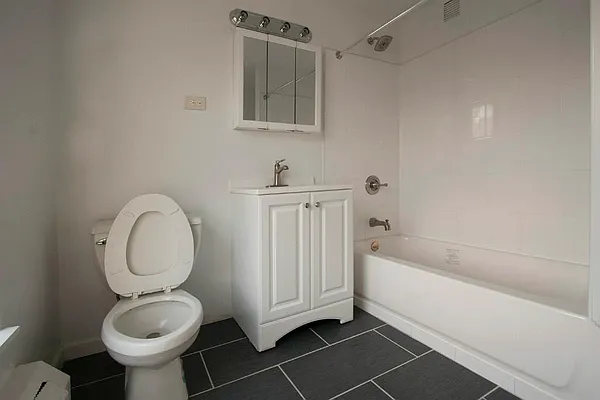 Rented by Wave Real Estate Group | media 14