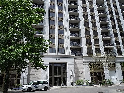 1st image of 1322 S Prairie Ave Unit 1505